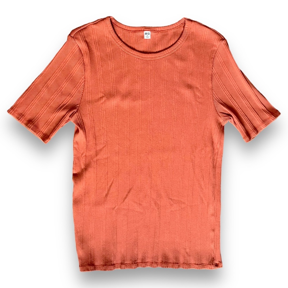 🧡 burnt orange ribbed uniqlo top 🧡